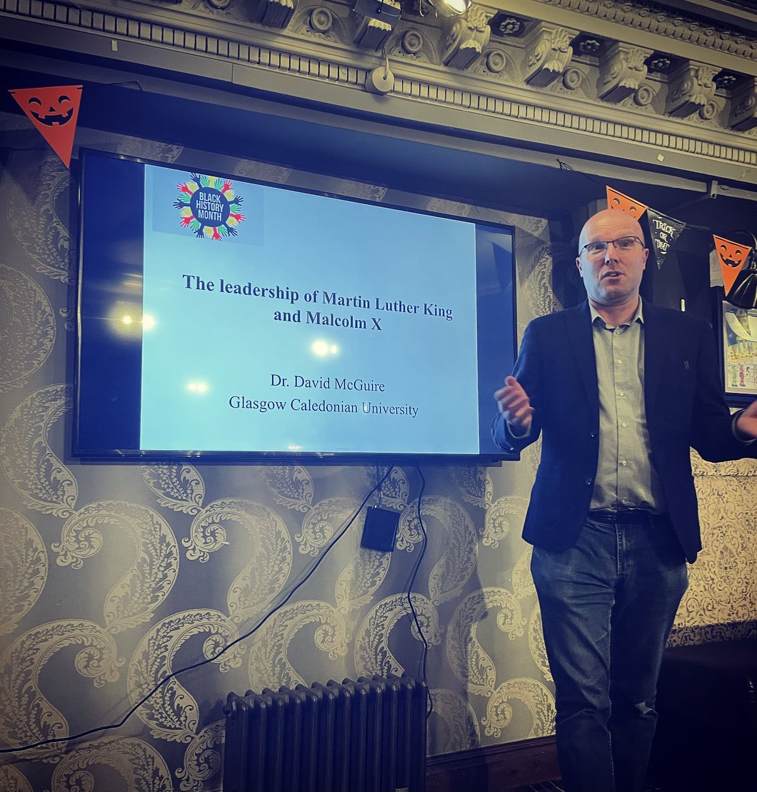 Eavanmac's tweet photo. What an excellent evening of ‘eduentertainment’ tonight at @GUPsychSoc Psychology in the Pub with guest speaker Dr David McGuire - great talk, great discussion, great company - thank you @GUPsychSoc 👏👏👏 https://t.co/w8iigOkJAz
