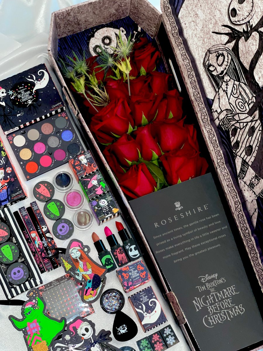 #GIVEAWAY 🎃3 winners will get The Nightmare Before Christmas ColourPop Collection, &amp; <a href="/roseshireco/">Roseshire</a> ‘Nightmare’ arrangement 🌹

👇HOW TO ENTER👇:
Follow <a href="/ColourPopCo/">ColourPop Cosmetics</a> + <a href="/roseshireco/">Roseshire</a> 
Like
RT
BONUS: Reply w/ 🥀⚰️ emojis

#TheNightmareBeforeChristmasandColourPop #Disney #TimBurton