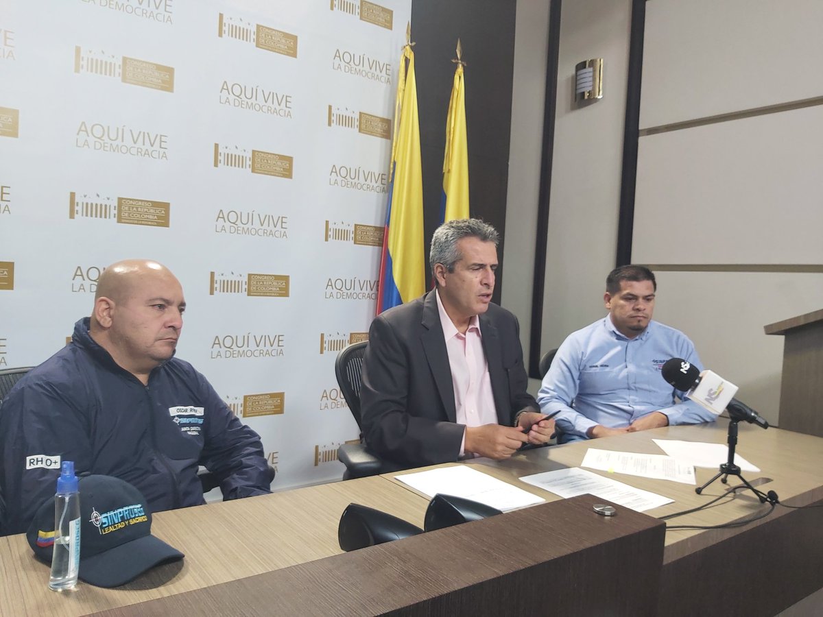 velascoluisf's tweet photo. Interpuse una Acción de cumplimiento en el Tribunal Administrativo de Cundinamarca en contra del Gobierno Nacional por el incumplimiento de nuestra #LeyDelVigilante, que después de más de 3 años no ha sido reglamentada. https://t.co/BT2fLH1wBP