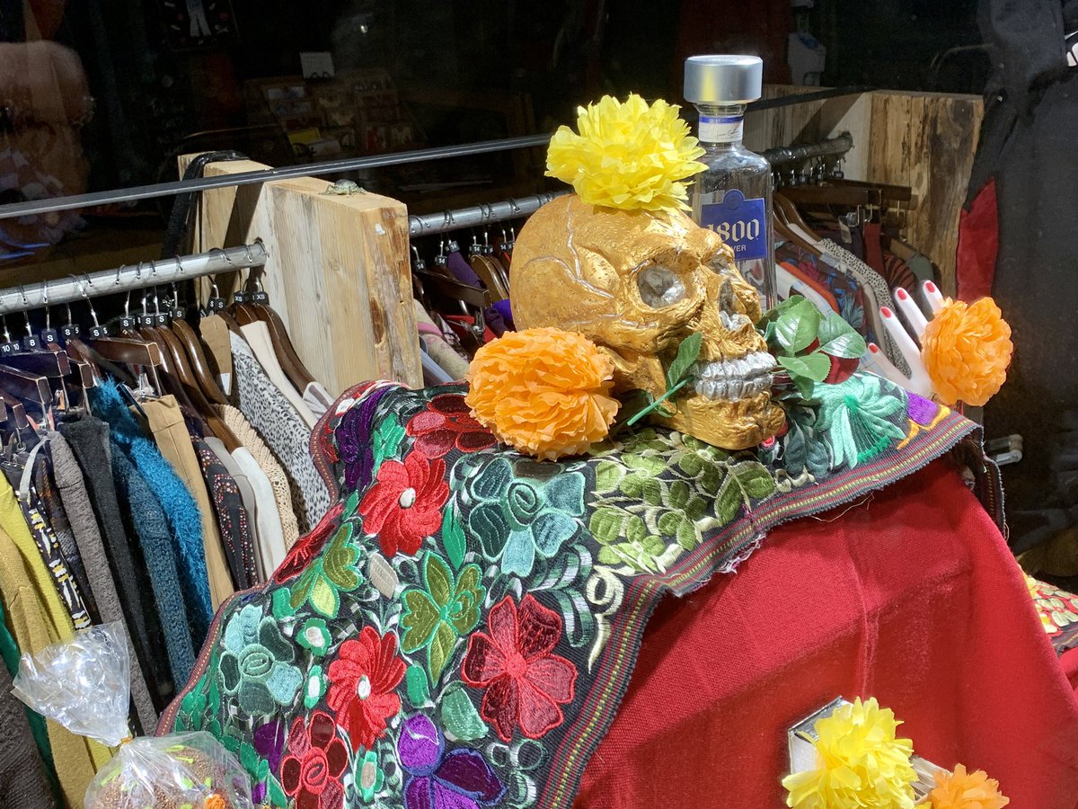 What a brilliant #DayoftheDead display in the windows of <a href="/MLGteddington/">Mary's Living & Giving Teddington</a> in #Teddington #halloween2021 this year