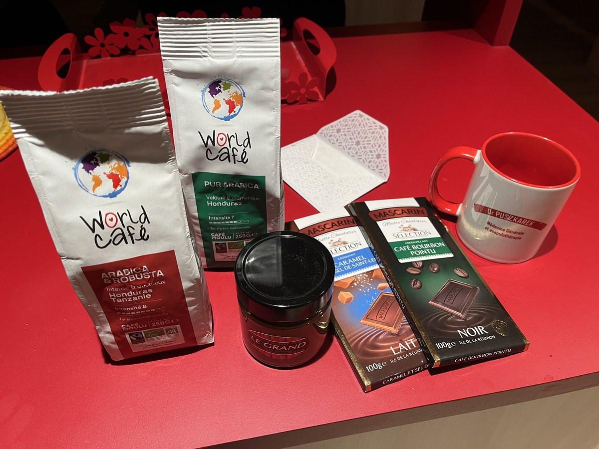 Soirée de fin de semestre avec les anciens et les nouveaux internes. Nous avons été gâtés !