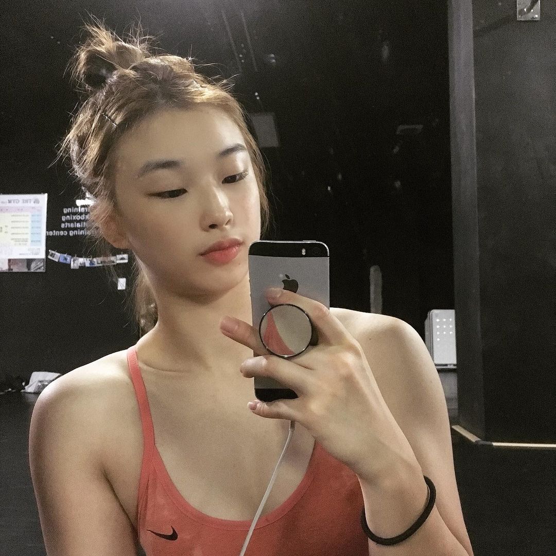 KimBxdxque's tweet image. ◜                  ❝  —Vía IG—

En cuanto termine de entrenar iré por algo rico para comer 😊