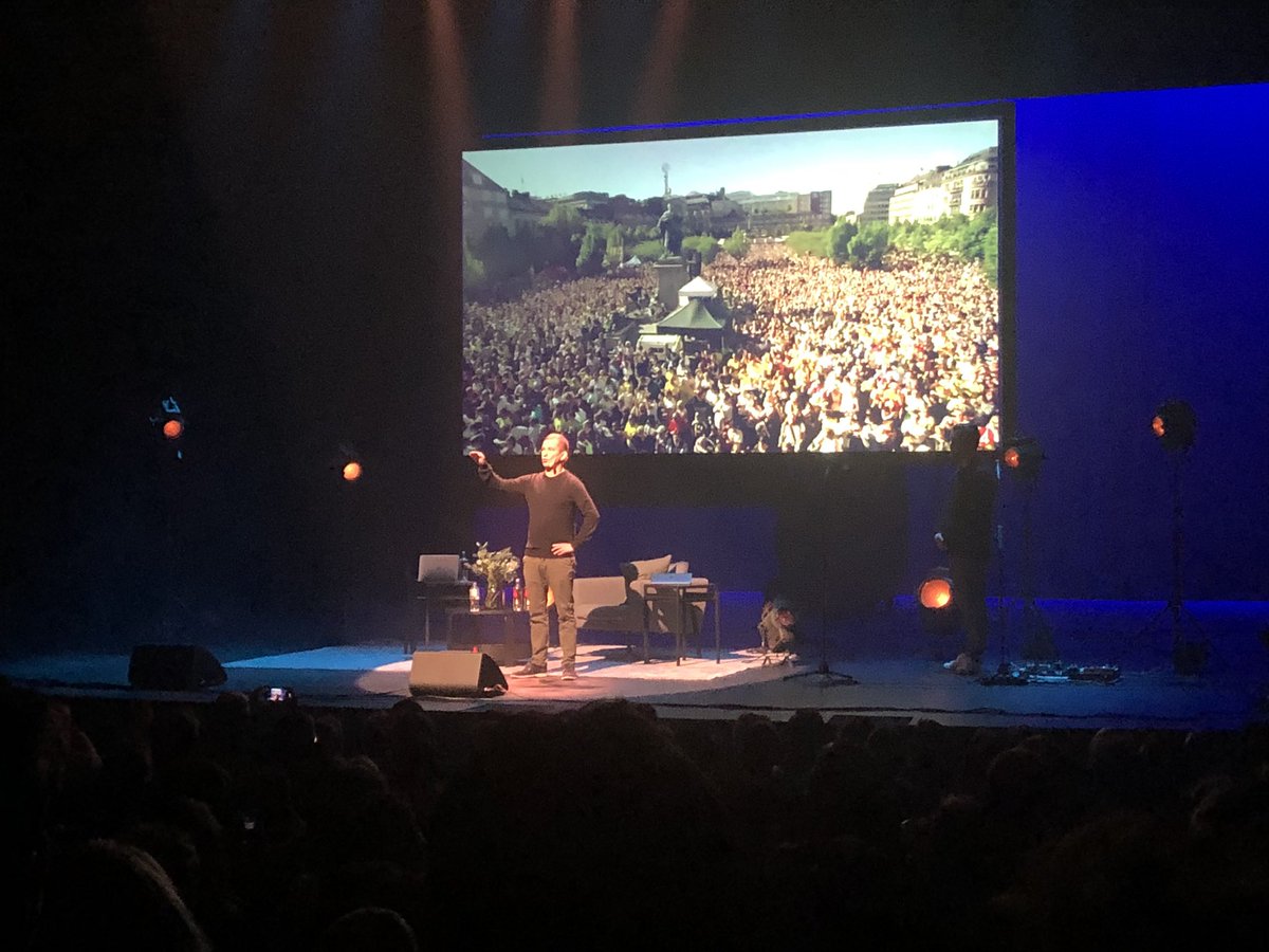 En tisdagskväll i världsklass! Tack för showen <a href="/ErikNiva/">Erik Niva</a> 👑  #wwwklive