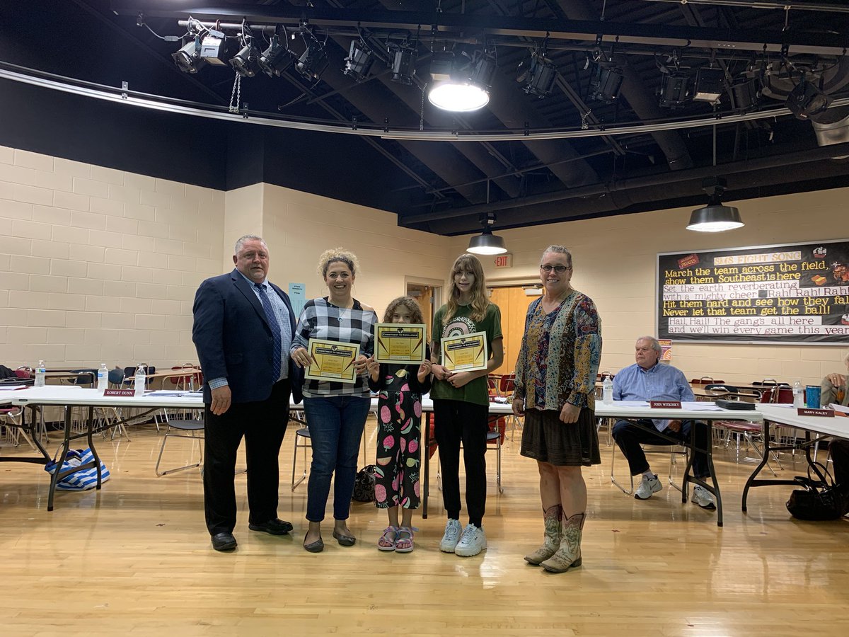 Southeastsupt's tweet photo. Thank you to Robin, Layna, and Ivy Tittel for their generous donation of over 2000 handmade masks for our students and staff last year. They were helpers during a turbulent time. https://t.co/eA4oaOAfSR