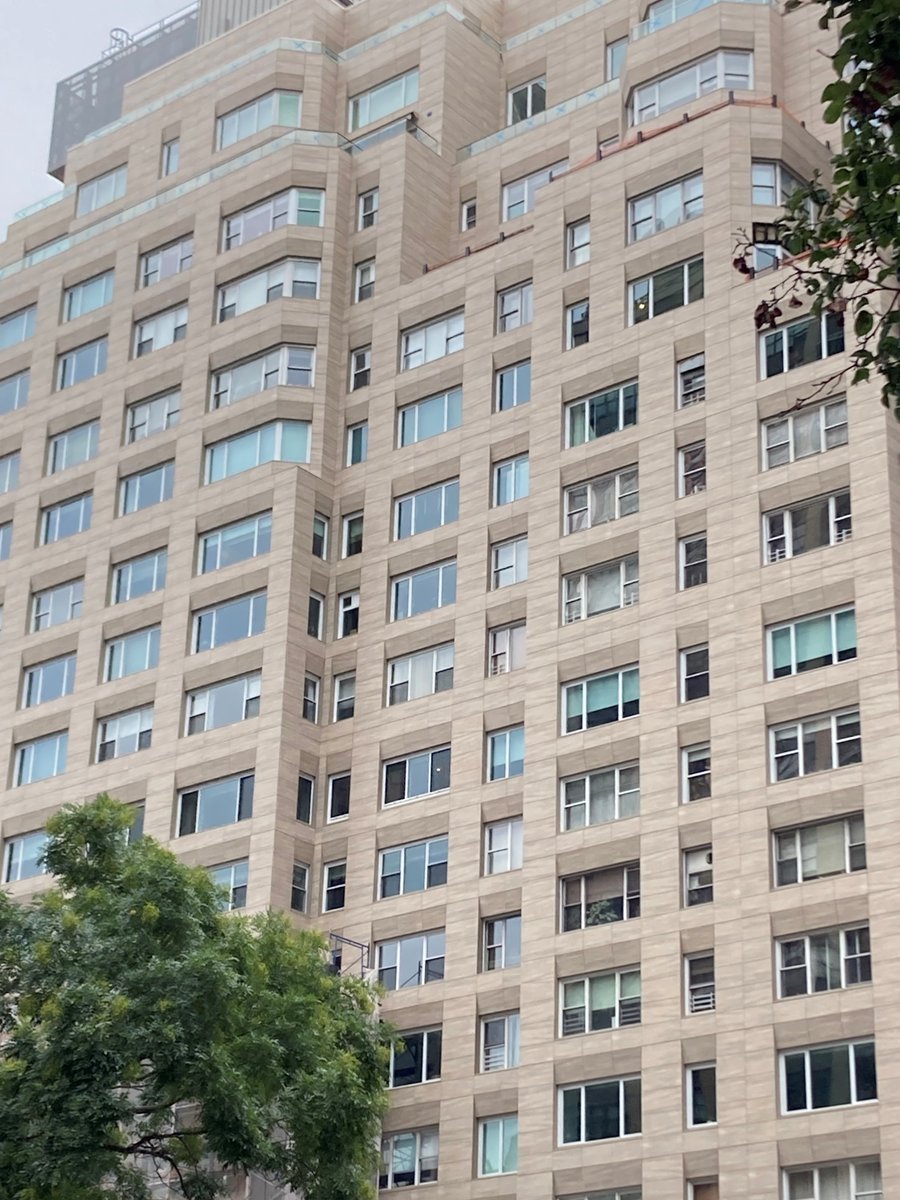 RogersArch's tweet photo. Rogers Partners is working on an exciting façade re-cladding project on Manhattan’s Upper East Side.  A new high-performance rainscreen wall assembly will enable this 1960’s building to meet Local Law 97 carbon reduction standards through 2034. https://t.co/k7AGGw6FDw