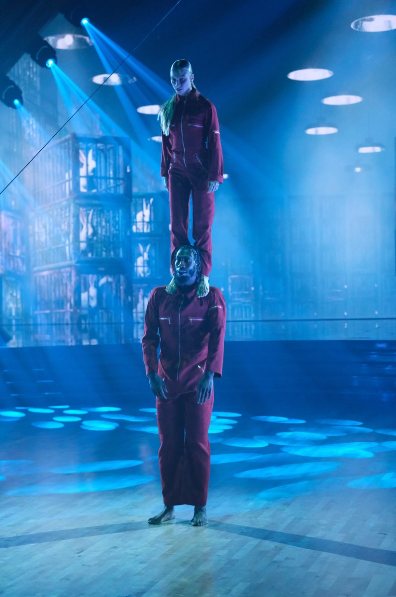 imanshumpert's tweet photo. Told y’all we had 5 on it!!! Thank you to everyone that’s been watching, supporting,voting!!! Please continue to vote as we approach the end of the race to the mirror ball!!! We can’t do this without you! Thank you @daniellakaragach for trusting me with you life 😂 #movieus https://t.co/Od1f1SdIuA