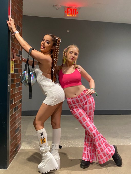 Your favorites back at it again 💖 @jadebakerxx @iiiPoints https://t.co/0gv3Rf8JVK<a class="tags" target="_blank" title="On Twitter" href="/?out=eyJ0eXAiOiJKV1QiLCJhbGciOiJIUzUxMiJ9.eyJpYXQiOjE3MjAxNzA2OTAsImlzcyI6InR3cG9ybnN0YXJzLmNvbSIsIm5iZiI6MTcyMDE3MDY5MCwiZXhwIjoxNzUxNzA2NjkwLCJyZWRpcmVjdF91cmwiOiJodHRwczovL3R3aXR0ZXIuY29tL2phZGViYWtlcnh4In0.YyvUk5Kaxq43mvI2sLoTK3yYiB1cf8c-Av0mwE4BEPIFN_-LEiNjKz3UJuaIZwEoASGbIWZQvxBGYiBTrSBeeg">@jadebakerxx</a><a href="/tag/mvsales"class="tags"><span>#mvsales</span></a>