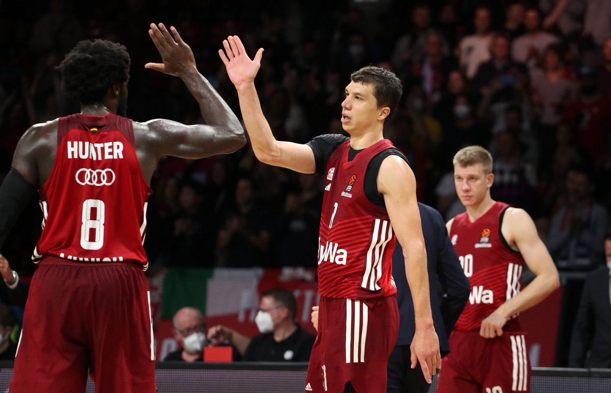 FCBBasketball's tweet photo. ADVANCED STATS #BAYAXM
🔴 Wir holen 11 Offensivrebounds und erarbeiten uns 5 Feldwürfe mehr
🔴 Defensives Geheimrezept greift mal wieder: Nur 44 Punkte in 51 Switches/Pick‘n‘Rolls
🔴 Mit taktischen 1on1s "zocken" wir uns zum Sieg: 13 Punkte bei 10 Angriffen
#FCBB #Stats https://t.co/iXZRIxE4GD