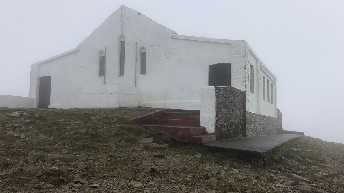 Wee dander outside Westport