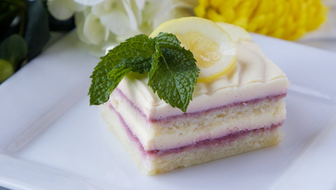 A slice of sunshine on your plate 🍋🌞

Our house made limoncello cake layered with raspberry filling and mascarpone frosting is the perfect way to enjoy this fall day!