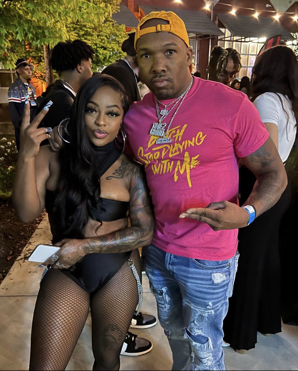 iamBig7's tweet photo. Stop playing with me & Texas rapper @imkentheman โผ๏ธ She went crazy on That @a3cfestival stage in Atlanta!! Catch me breaking her music on @time2grindradio tonight ๐ฅ๐ฅ๐ฅ #time2grindradio #newarkillustrated #a3cfestival #BSPWM #stopplayingwithme #spwm https://t.co/eMrtS5U0CU
