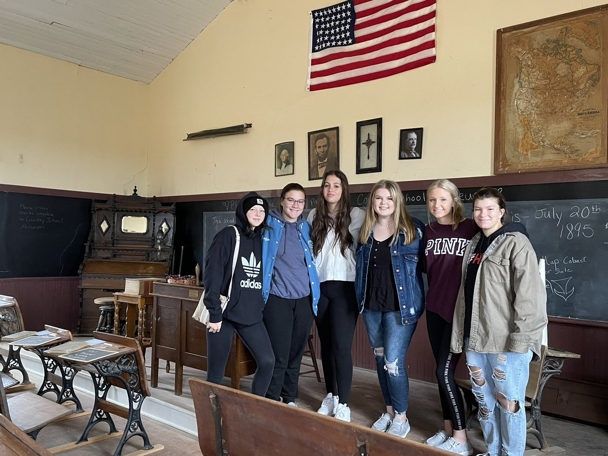 KBerMay1's tweet photo. Teaching as a Career field trip to the Old Country School Museum.  Loved spending this morning with this group. https://t.co/jJWr59G6Mc