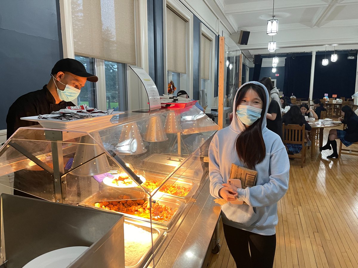 Trafalgar Castle School tweet media