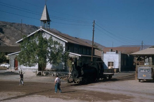 This is a short movie made by Ray Haller in 1952.  
He and his friends made a trek down from California to Baja California to fish, hunt and explore this region.
<a href="/Pacenos/">Paceños</a> <a href="/BajaSurMexico/">Baja Sur Mexico</a> <a href="/La_Paz_BCS/">La Paz BCS Mexico</a> <a href="/DesertBikesBCS/">Desert Bikes</a>  
youtu.be/LaiBWGc8PM8