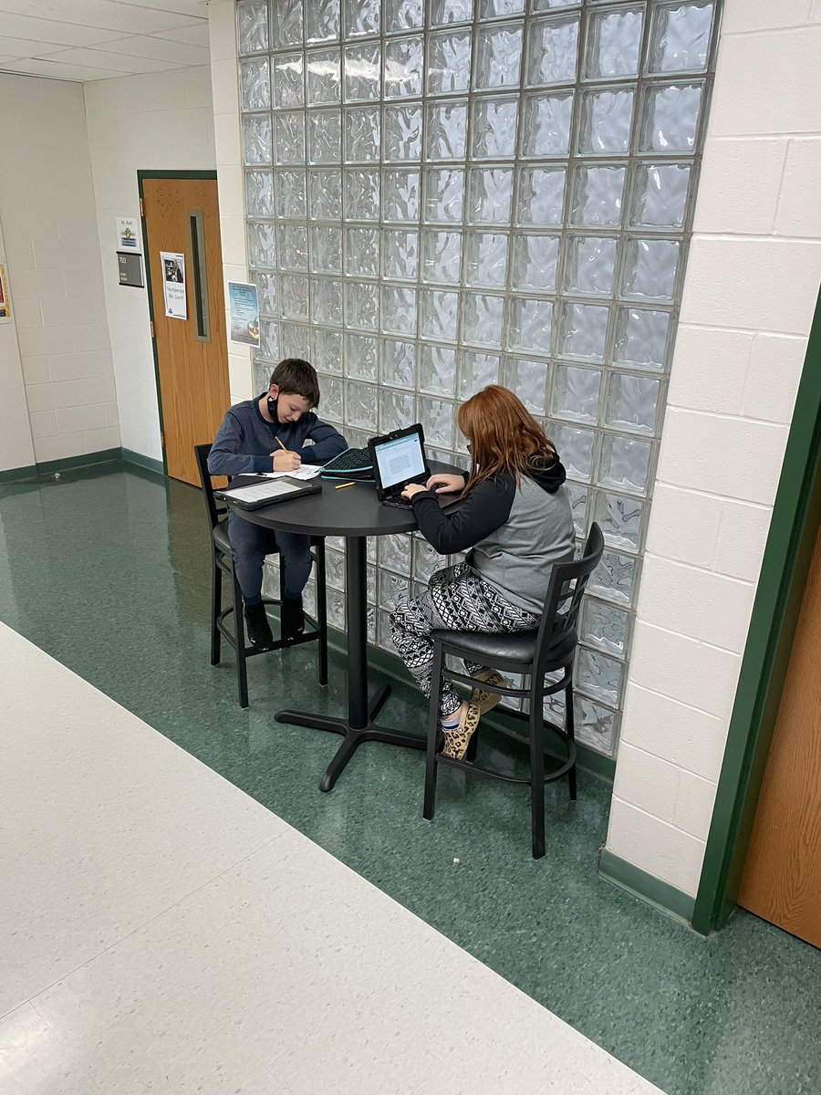 cbrownmwcsd's tweet image. What a cool place to get work done. I always appreciate principals and teachers who make the learning environment inviting and special for students! @MwMiddle