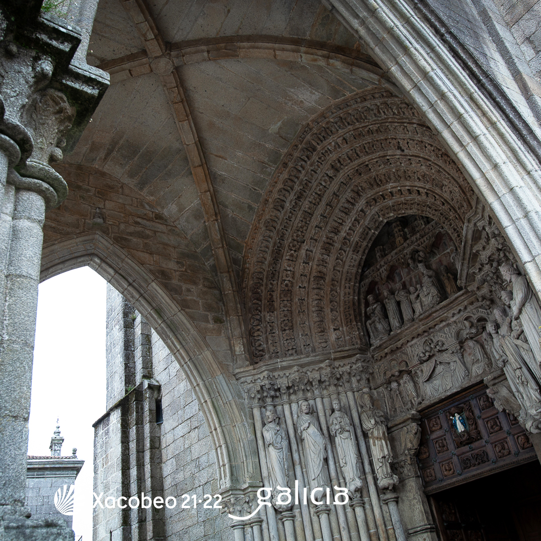Turgalicia's tweet photo. 🕍 Galicia cuenta con cinco espléndidas catedrales: Santiago de Compostela, Mondoñedo, Lugo, Ourense y Tui, ¿cuál falta?  

#CatedralesDeGalicia #PatrimonioDeGalicia https://t.co/UoLu1Vj7M0