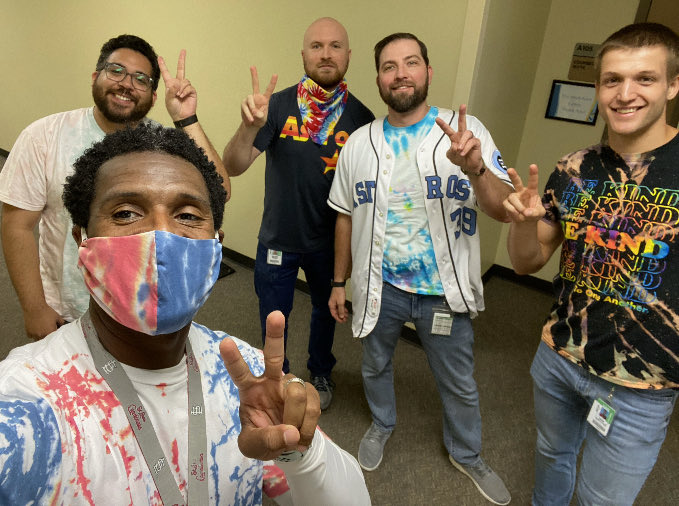 ZacWright710's tweet photo. MCJH Social Studies men are PEACEfully protesting against drugs and TIE-DYIN’ to make drugs HISTORY! Much like the Astros making history of the Atlanta Indigenous Peoples chances of winning it all this year! #brookins #teamupagainstdrugs #redribbonweek #gostros ⁦@MCJHGators https://t.co/jgECbbfhZH