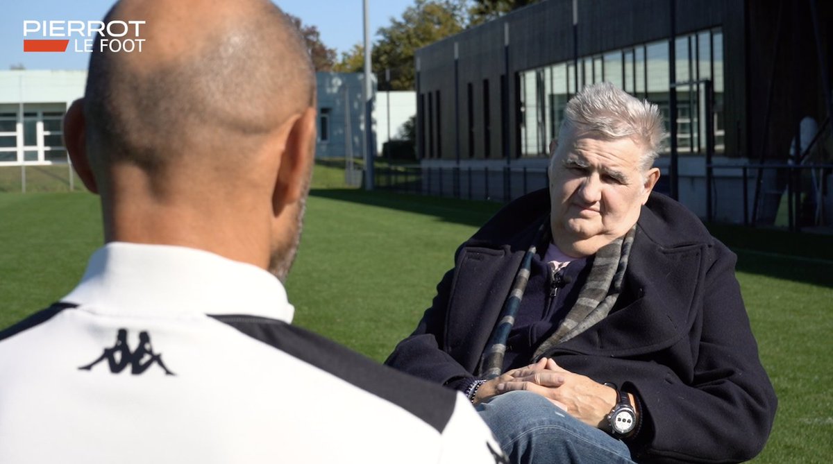 "Je suis un drogué du foot"
Deuxième partie de mon entretien avec Gérald Baticle. Où il est question du Final 8 de 2020 avec l'<a href="/OL/">Olympique Lyonnais</a> , de son arrivée à <a href="/AngersSCO/">Angers SCO</a> et du changement de style de jeu qu'il souhaite impulser.
➡️ bit.ly/3ChoxYt