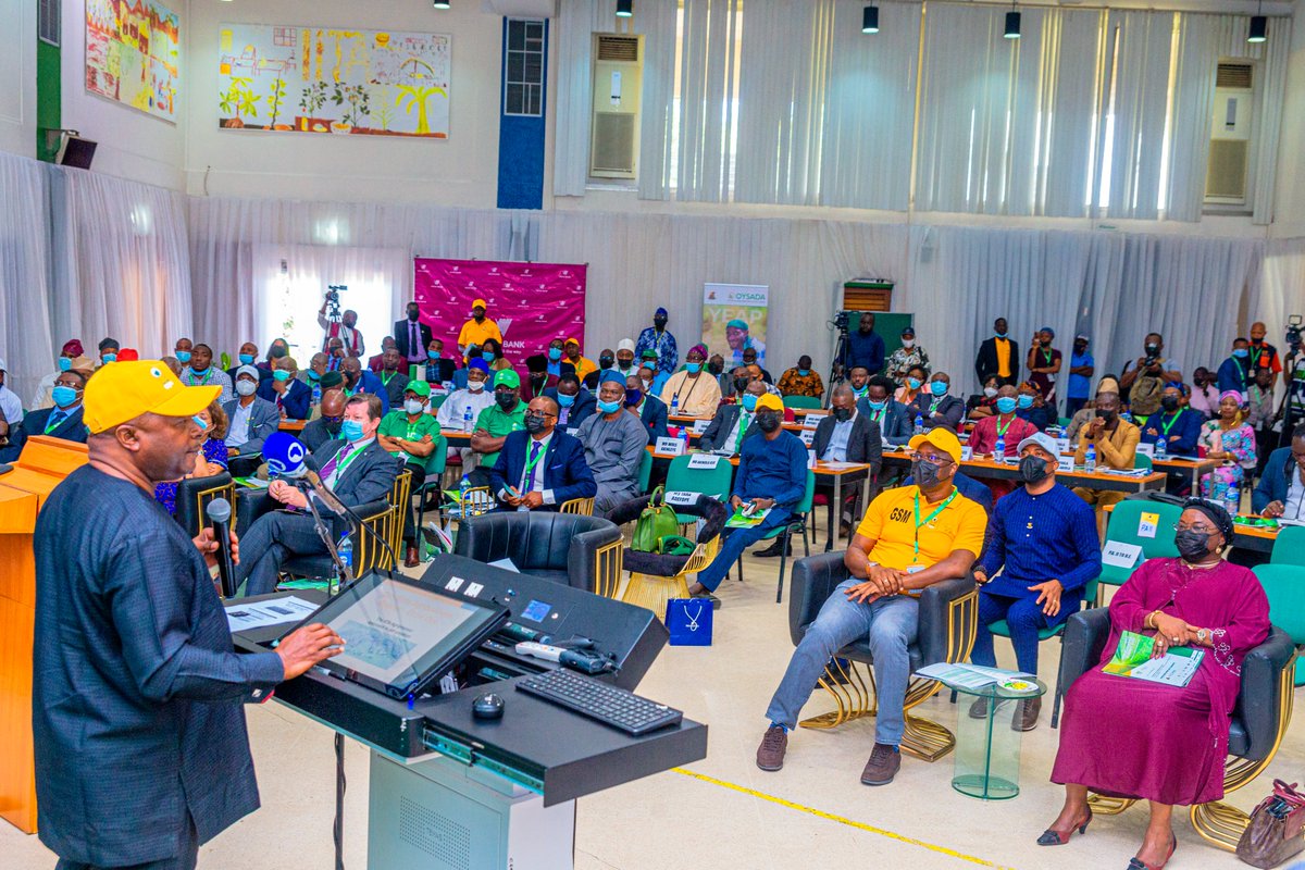 seyimakinde's tweet photo. This morning, we were at the Oyo State Agribusiness Summit in Ibadan. I made a presentation outlining Oyo State’s comparative advantage in agriculture, and the incentives our administration is offering to make Oyo State an investors’ haven. https://t.co/VzyVJb8g61