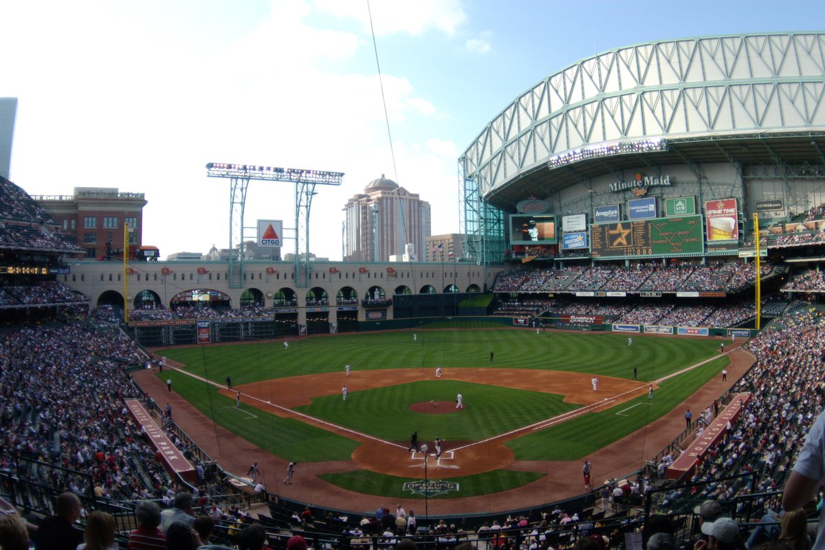 Welcome to Houston’s haunted house braves fans game day!! #ForTheH