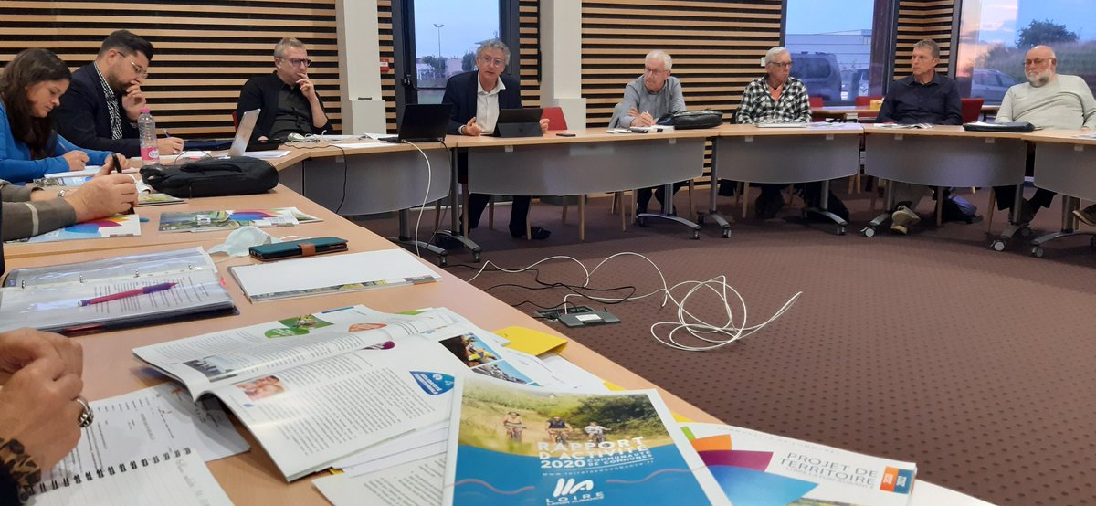 AngersCD's tweet image. 2ème session très éclairante pour les mb du nvo #Codev : découverte missions organisation budgets des #interco du #polemétropolitain @PM_loire_angers ac Pdt et VP Communauté @Loire_Layon_Aub après @rosanjou VP et L.Lesager DGS @AngersAgglo Merci !