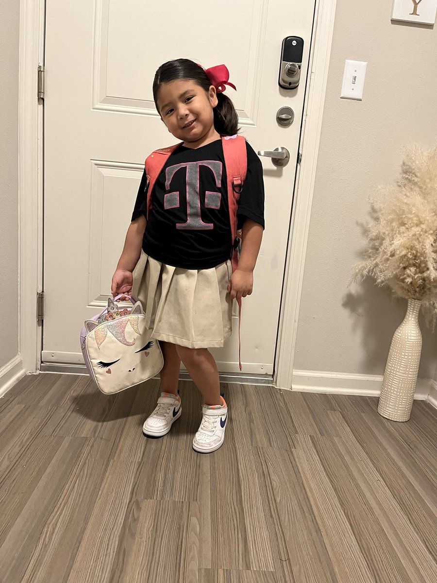 lawren_2's tweet photo. Career day for my cutie 🥰 and this is what she chose to dress up as 🥲❤️
@TMobile @TMobileGear @JonFreier https://t.co/OJGsdL4f0S