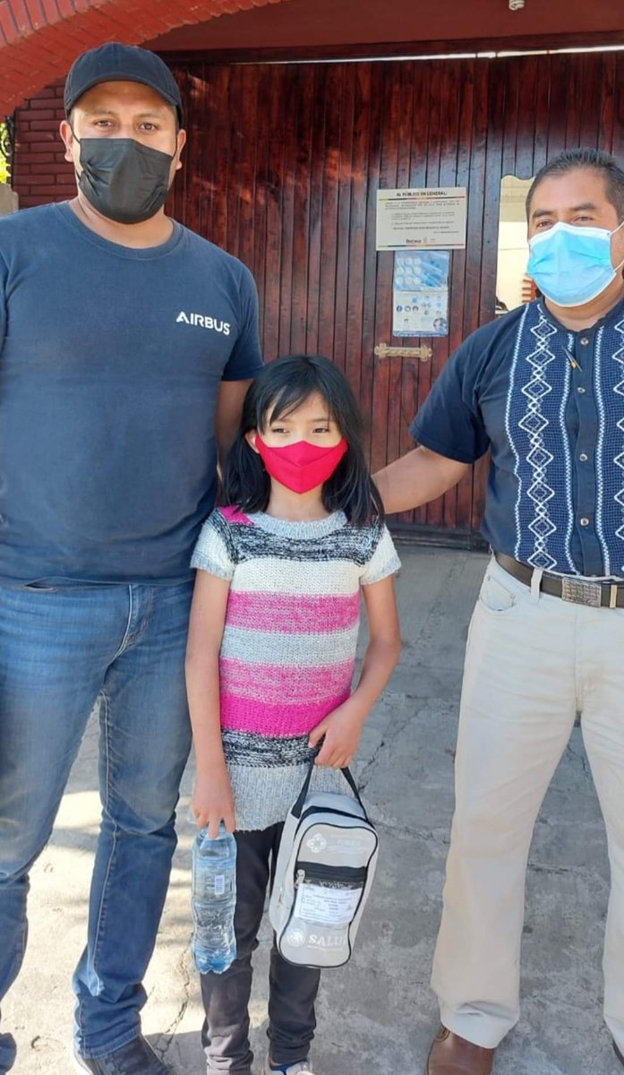 JulioCsarAudelo's tweet photo. En Sn Lucas #Zoquiapam entregamos bastones, muletas y un aparato auditivo  a distintos compañer@s   gracias al apoyo del #IPBA, se logró esta gestión de nuestra organización  #CEUCO-#COCyP  siempre  seremos un puente de nuestras comunidades  en busca de su bienestar. https://t.co/lJ8WiqvqnB