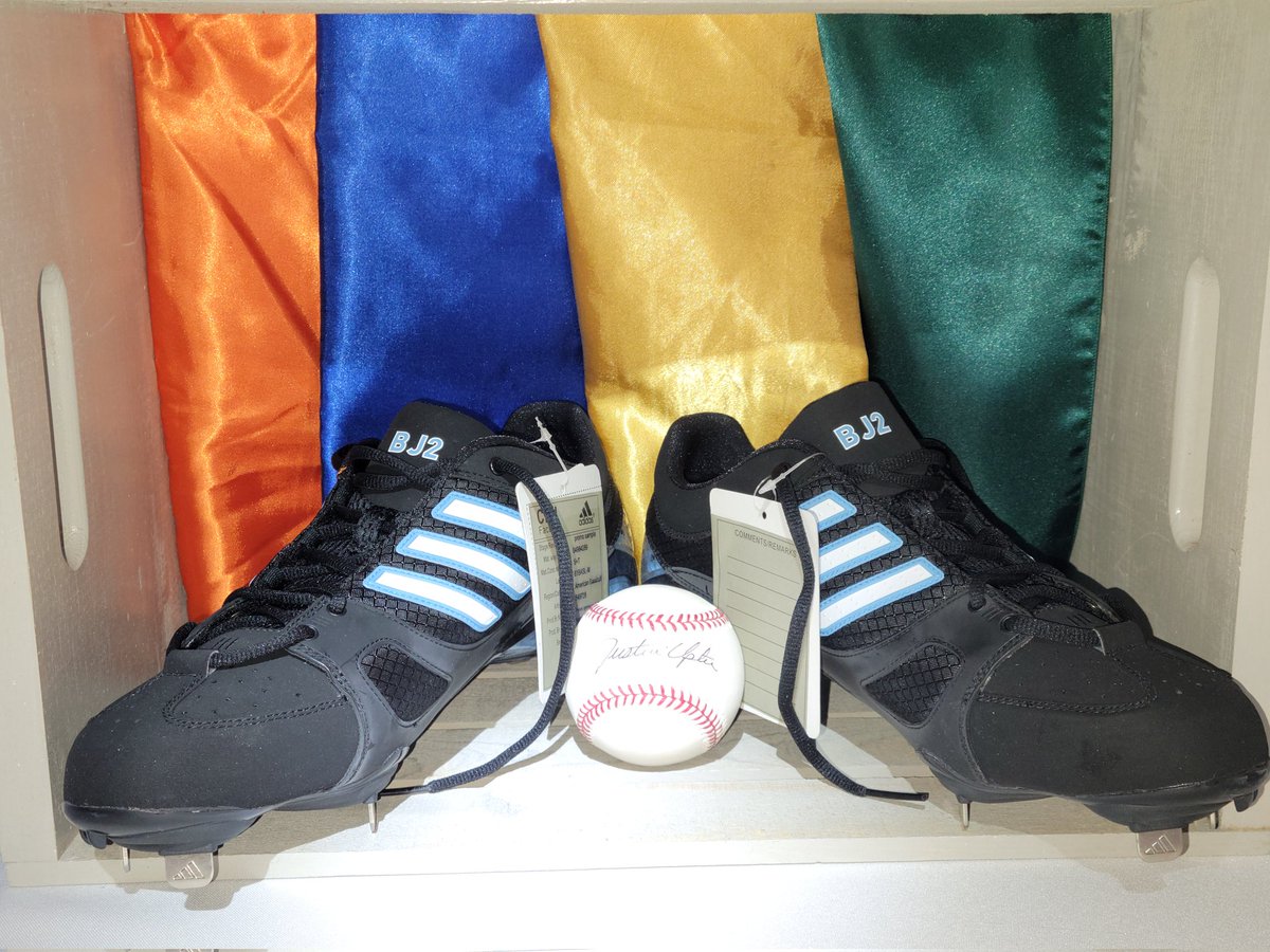 BaseballGCA's tweet photo. Thank you to GCA alum @MelvinUptonJr and Great Bridge alum @JUST_JUP for donating raffle prizes for the #CostumesForACause charity game tonight! GCA vs Great Bridge tonight at 5:30 at GBHS! https://t.co/kj1TpsmQp1