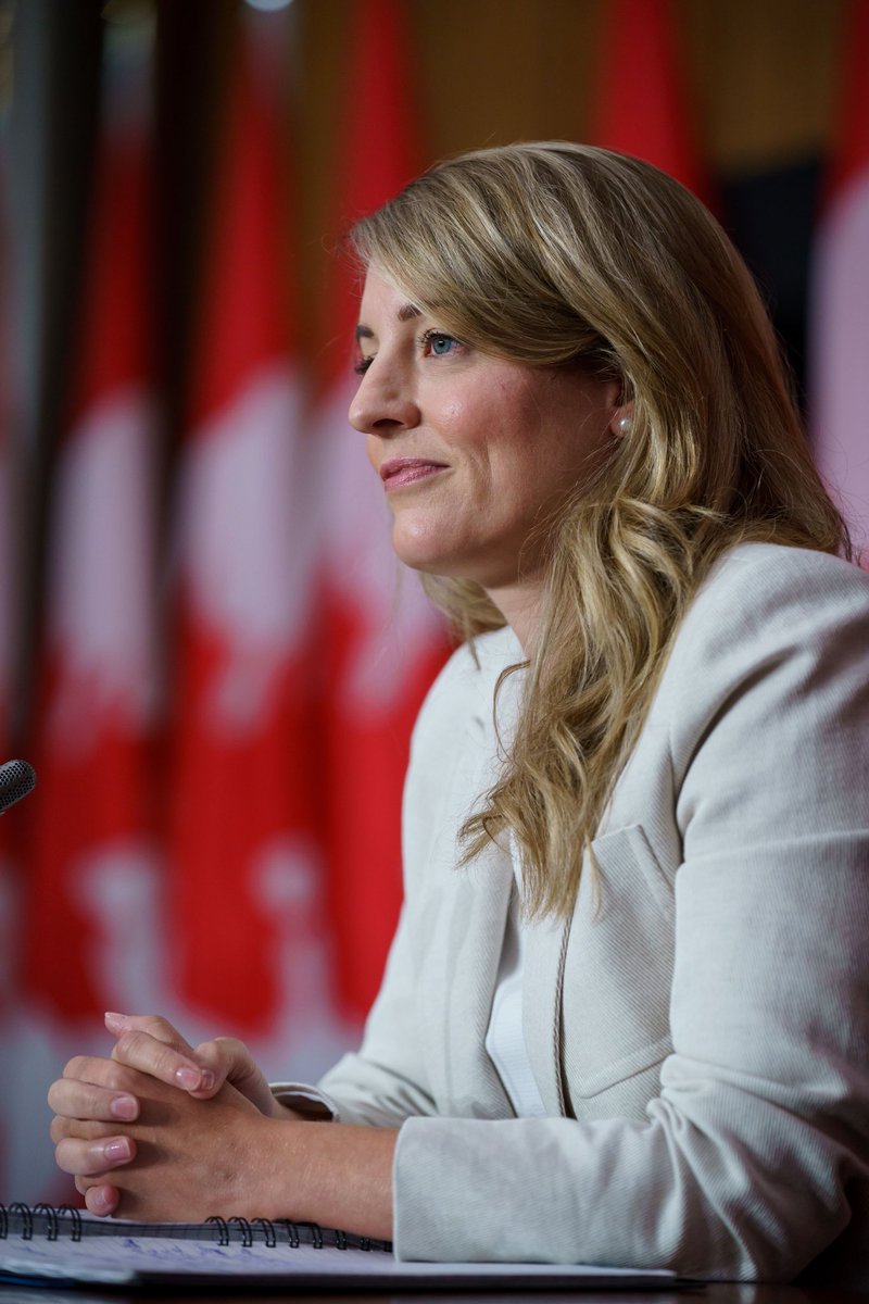 Mélanie Joly tweet media