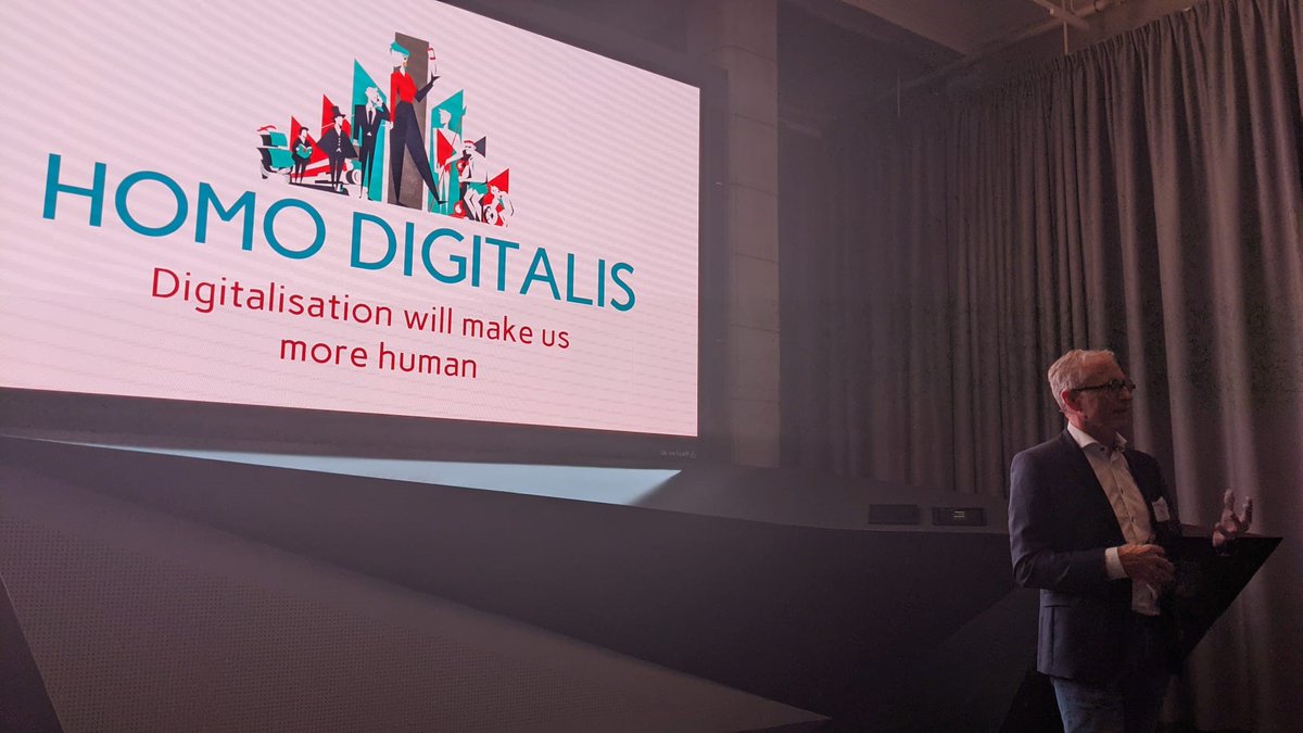 YoungFORWARDBe's tweet photo. Een geslaagd gezamenlijk event van #ASVTNG en #YoungFORWARD: Homo digitalis - Digitalisation is making us more human met keynote speaker Thierry Geerts
#DigitaleRevolutie #technologie #digitalisering #HavenhuisAntwerpen https://t.co/s07H7V1Om9