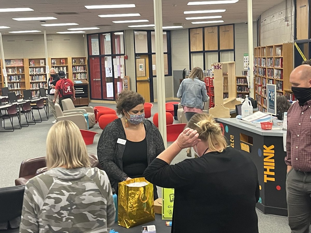 HHS_Jackson's tweet photo. Big thank you to @adamwilsonrealt for serving our staff lunch today! Adam knows what it means to be a teacher and we appreciate his generosity! Also, shout out to @HHSMrsSmith for being the $110% teacher! She goes above and beyond for her students! https://t.co/zn8naDcbCm