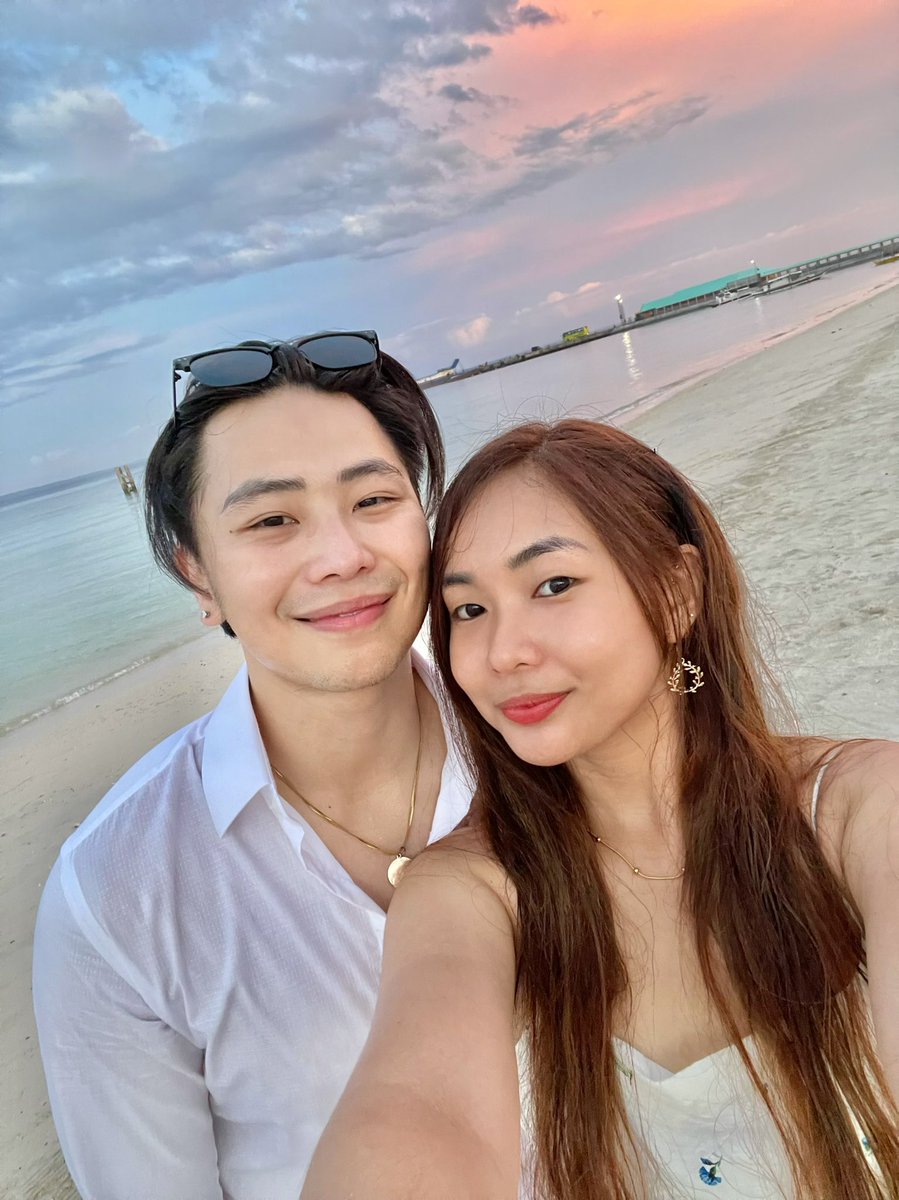 jaiyieee's tweet photo. No special occasion, gusto ko lang sabihin na mahal na mahal kita. I am really blessed to have you in my life, love. Minsan parang lalaki ako makipagusap tska umasta sayo pero always remember na sobrang mahal kita at mamamahalin pa sa mahabang panahon. https://t.co/7SAMmioJ1d