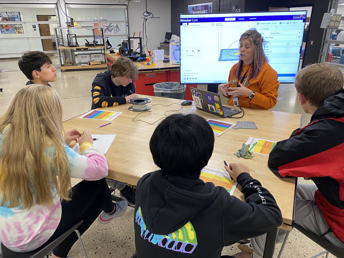 Brookfield Central Fab Lab tweet media