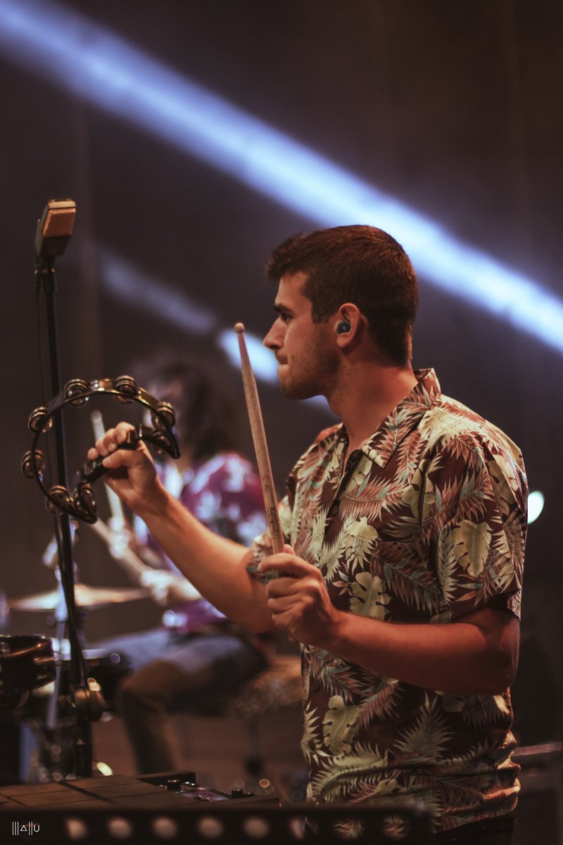 vichumanes's tweet photo. Este sábado la vamos a liar 🔥
@RoyalFlashMusic en Sala El Sol Madrid con el público de pie!!! 
Vuela a por tu entrada 💨

En directo con mis atenuadores @earprotech y el súper #StrikeMultipad de @Alesis 🚀 https://t.co/W6HG0ukadk