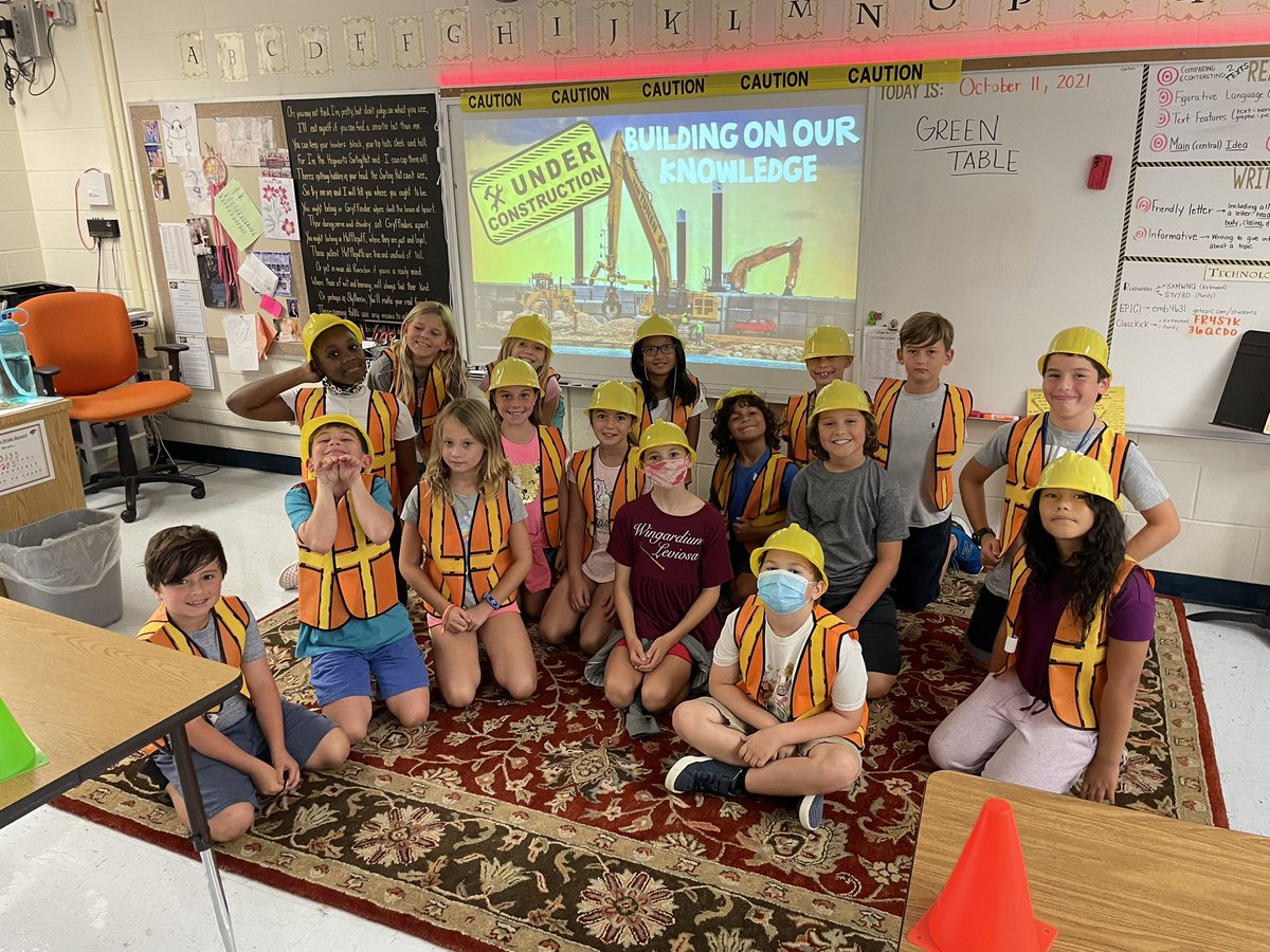 Flashback to our end of quarter review- BUILDING on our knowledge! 🔨👷🏽‍♂️👷🏻‍♀️🦺 #elareview #effectivegroupwork <a href="/LPEPanthers/">Lake Park Elementary</a> <a href="/collierschools/">Collier County Public Schools</a>