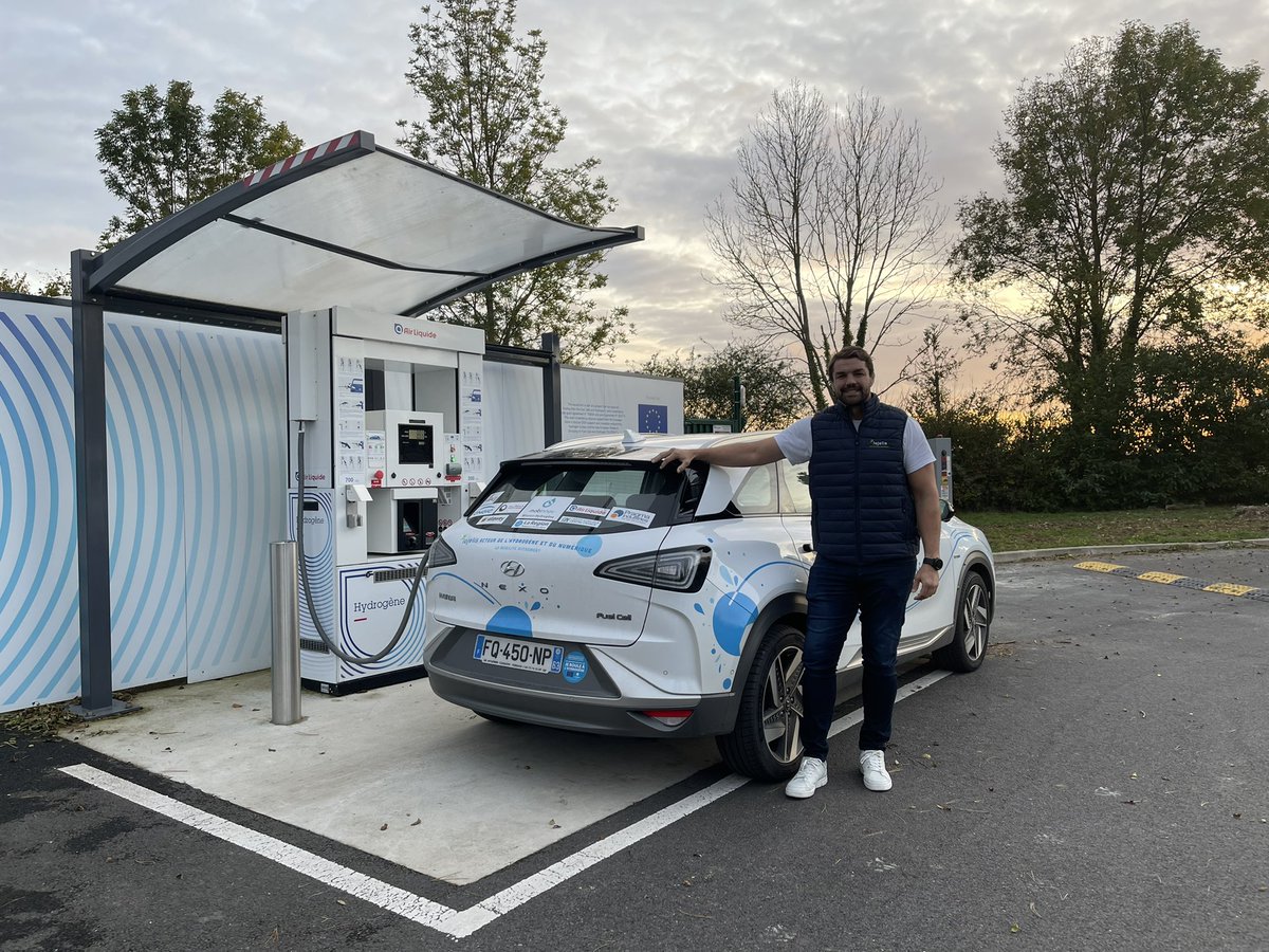 movIAtech tweet media