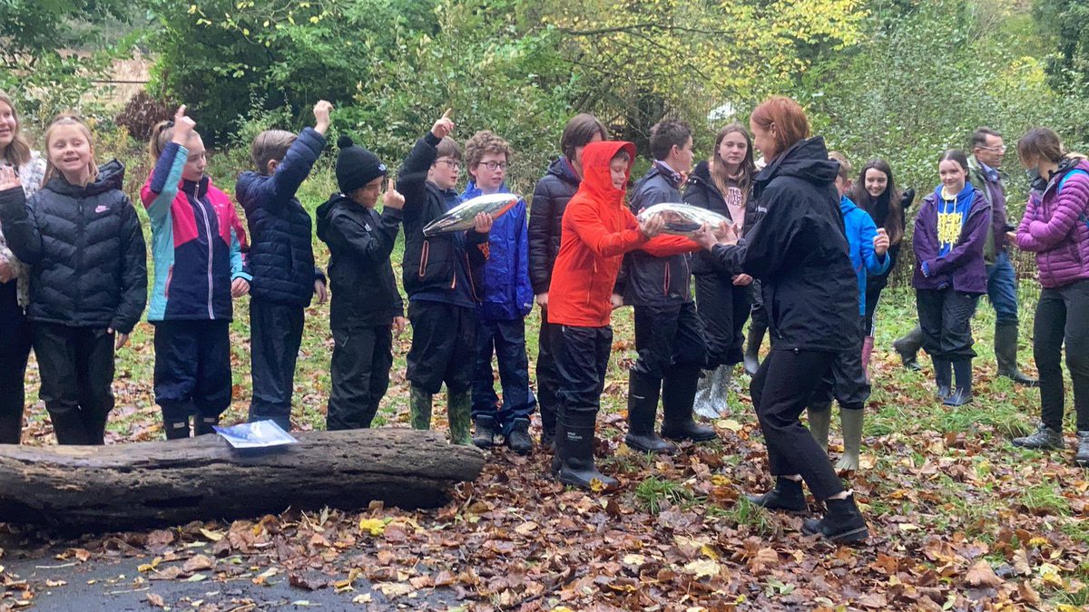 On the river this morning accompanying children from <a href="/UnderbankPri/">Underbank Primary</a>, Environment Minister <a href="/MairiMcAllan/">Màiri McAllan</a>, and our favourite artist <a href="/JosephGRossano/">Joseph Gregory Rossano</a> to celebrate #SalmonSchool and the recovery of the Clyde salmon population. #ColdCleanWater #COP26 <a href="/SalmonAlliance/">Missing Salmon Alliance</a> @fms_scotland