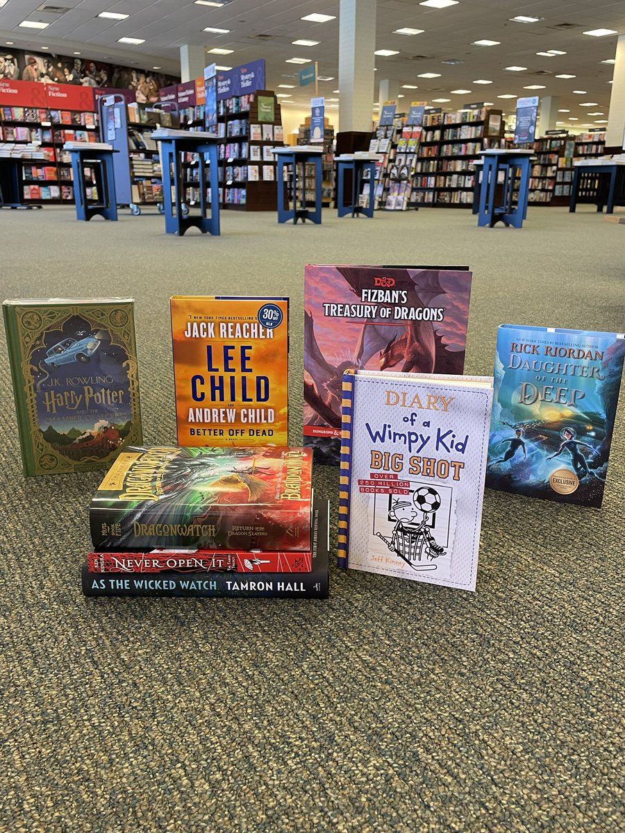 BNCapeGirardeau's tweet photo. It’s #NewReleaseDay! Check out all these great titles today.
#harrypotter #jkrowling #betteroffdead #leechild #andrewchild #dungeonsanddragons #daughterofthedeep #rickriordan #asthewickedwatch #tamronhall #neveropenit #kenniimura #dragonwatch #brandonmull #bigshot #jeffkinney https://t.co/v8OEeAmcRa
