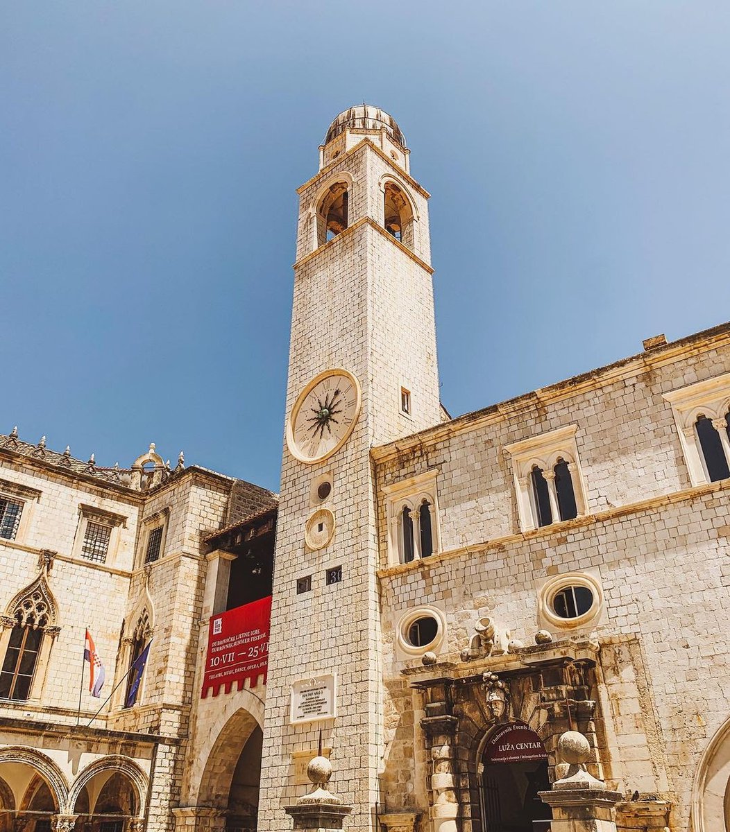 Located in  Luža Square, the Dubrovnik Bell Tower is a 31-meter high tower that is one of Dubrovnik’s most beloved treasures. It was initially built in 1444 but after suffering damage, it was rebuilt in 1929.

📷 <a href="/malak90hamdi/">Malak Hamdi</a>
🇭🇷 dubrovnik-croatia.com

#Dubrovnik #Croatia