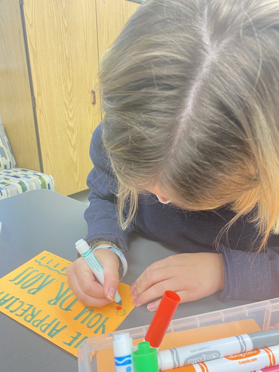 Lvhs Peer tweet media