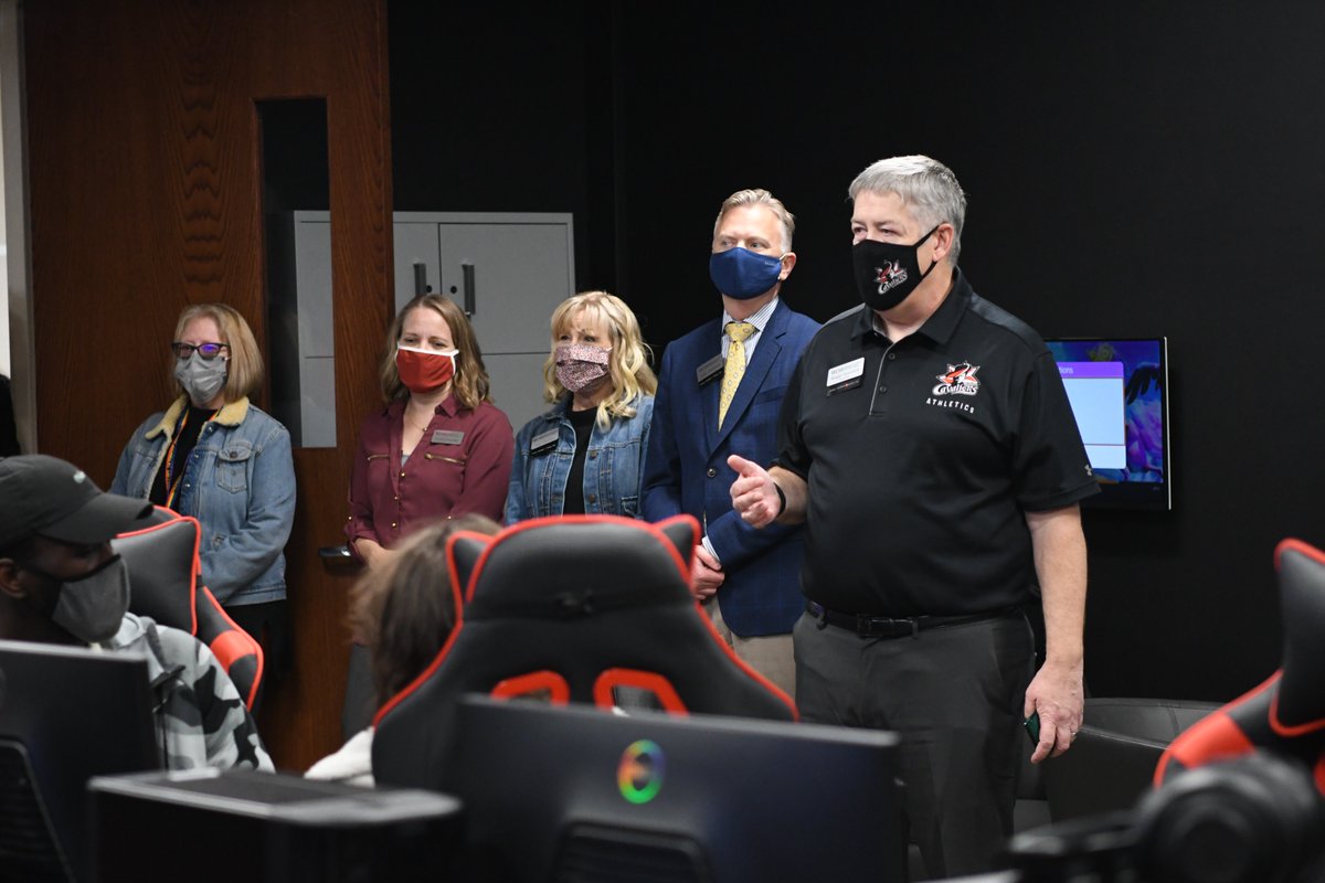 WesternTC's tweet photo. We had such a great crowd at our Cavalier Esports Arena ribbon cutting event this morning. Thank you to everyone who supported this project!
Students - the arena is FREE today until 4:00 p.m. Be sure to stop by! πΉ
#WesternTC https://t.co/5IPIWPixbb
