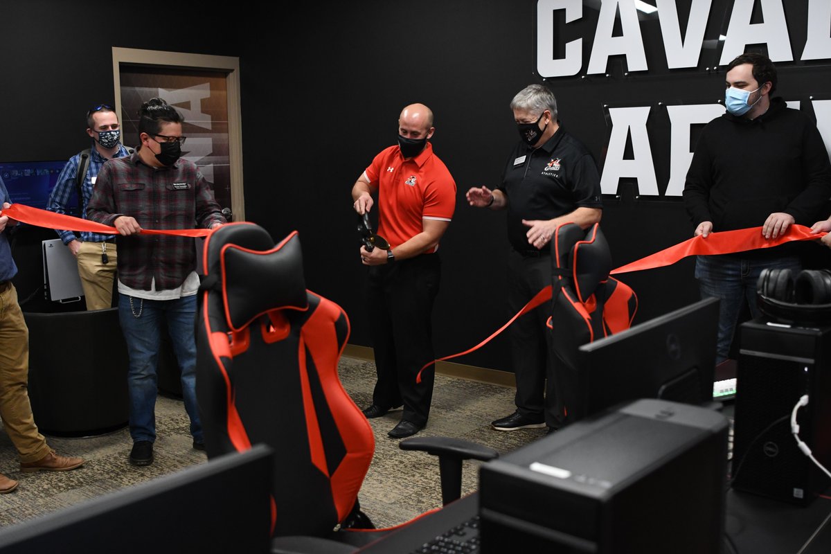WesternTC's tweet photo. We had such a great crowd at our Cavalier Esports Arena ribbon cutting event this morning. Thank you to everyone who supported this project!
Students - the arena is FREE today until 4:00 p.m. Be sure to stop by! πΉ
#WesternTC https://t.co/5IPIWPixbb