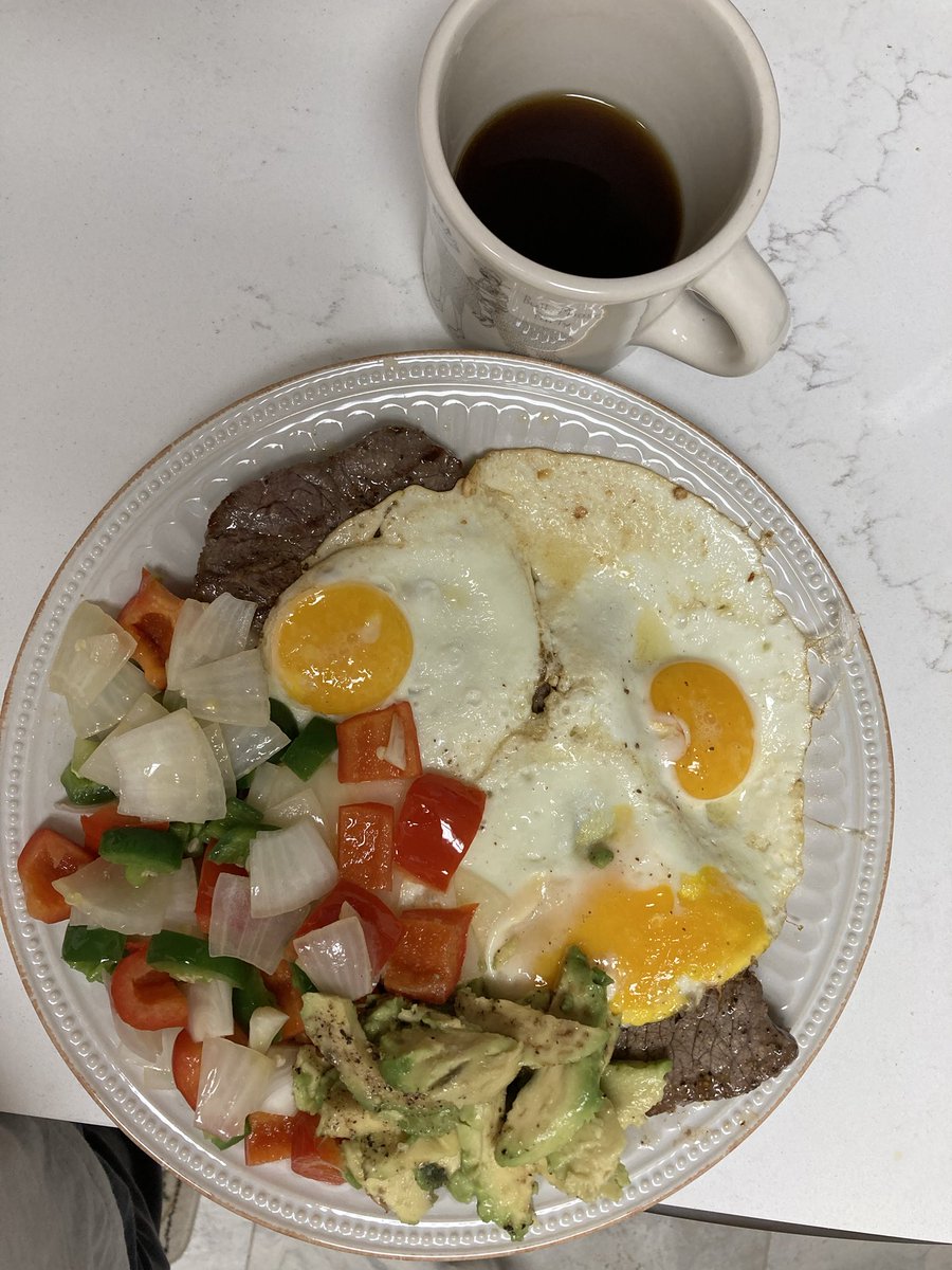 sambeaux64's tweet photo. Steak and eggs, peppers and onions, avocado, and coffee. 😋 #keto #carnicore #eatrealfood https://t.co/RVSC0q3IcS