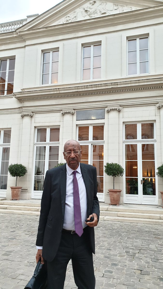 GeorgesPatient's tweet photo. En réunion avec @lesoutremer:
-problématiques de la filière pêche de #Guyane (développement et pêche illégale), action rapide à mener
-continuité de l'usine d'@AUPLATA1 (soutien du @gouvernementFR)
-aval à l'ouverture des bars et restaurants en zone orange avec pass jusqu'à 22h30 https://t.co/0VrhCP4koG