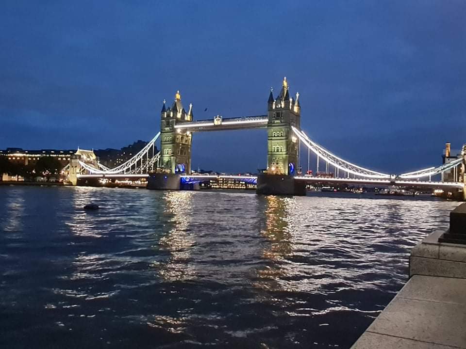 RelocationWoman's tweet photo. This is evening we are attending an @arptad event at @cityhall with @sadiqkhan. We are hoping for some commitments from the government and some direction for the #UKRelocationIndustry 
#moving
#relocationlondon
#relocating https://t.co/JlcPdwZNBH