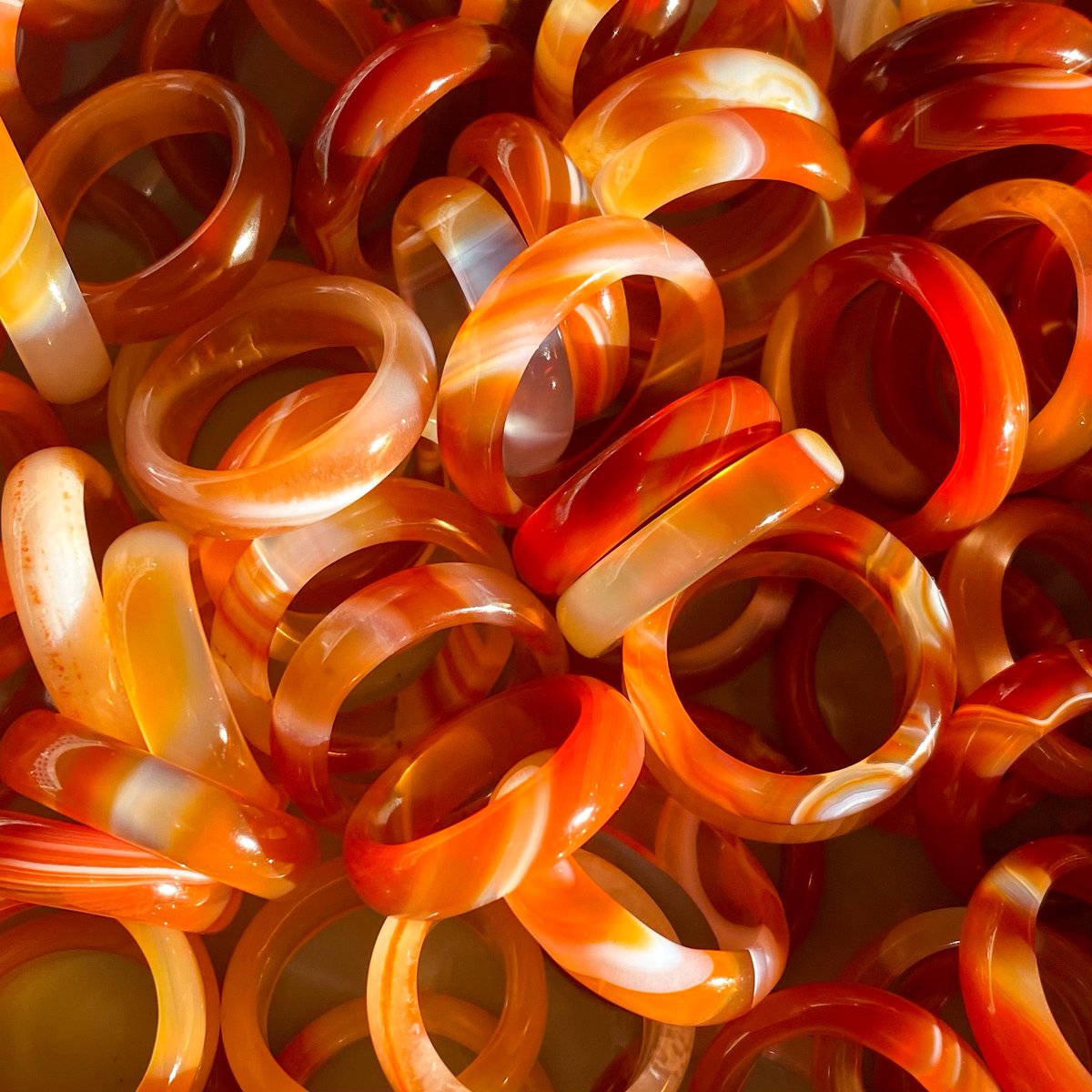 LiveeintheLight's tweet photo. carnelian rings + bracelets 🔥🧡 https://t.co/wj3Nyf0UYE