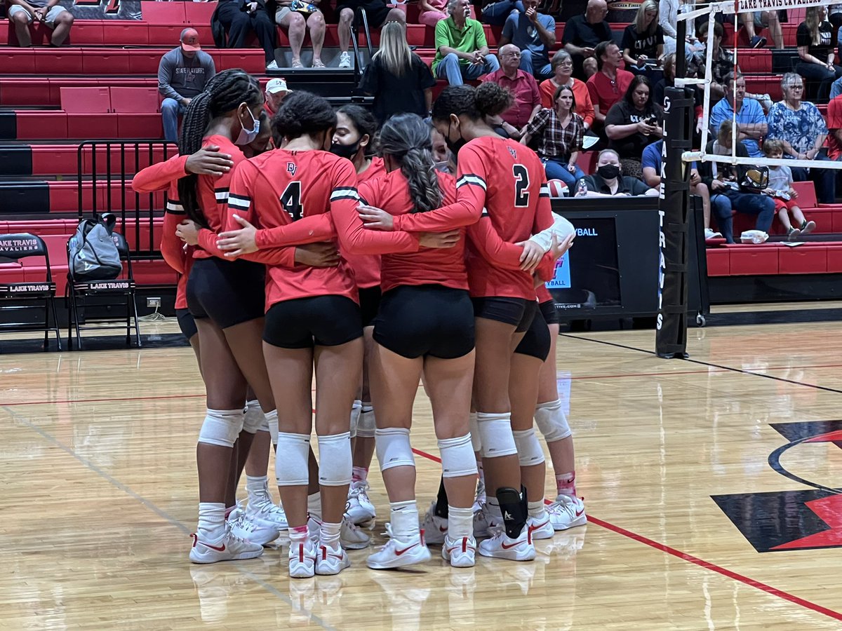 cindashaye's tweet photo. Final Match of the season 5:30 &amp; 6:30! Come out and support! Let’s Go Cardinals! @lexiii_torres @dominiqueeuq @donnicarmstrong @amiyahoxxo @mgutierrez__3 @dvisd_athletics @sports_cardinal https://t.co/VRDxo3skFL