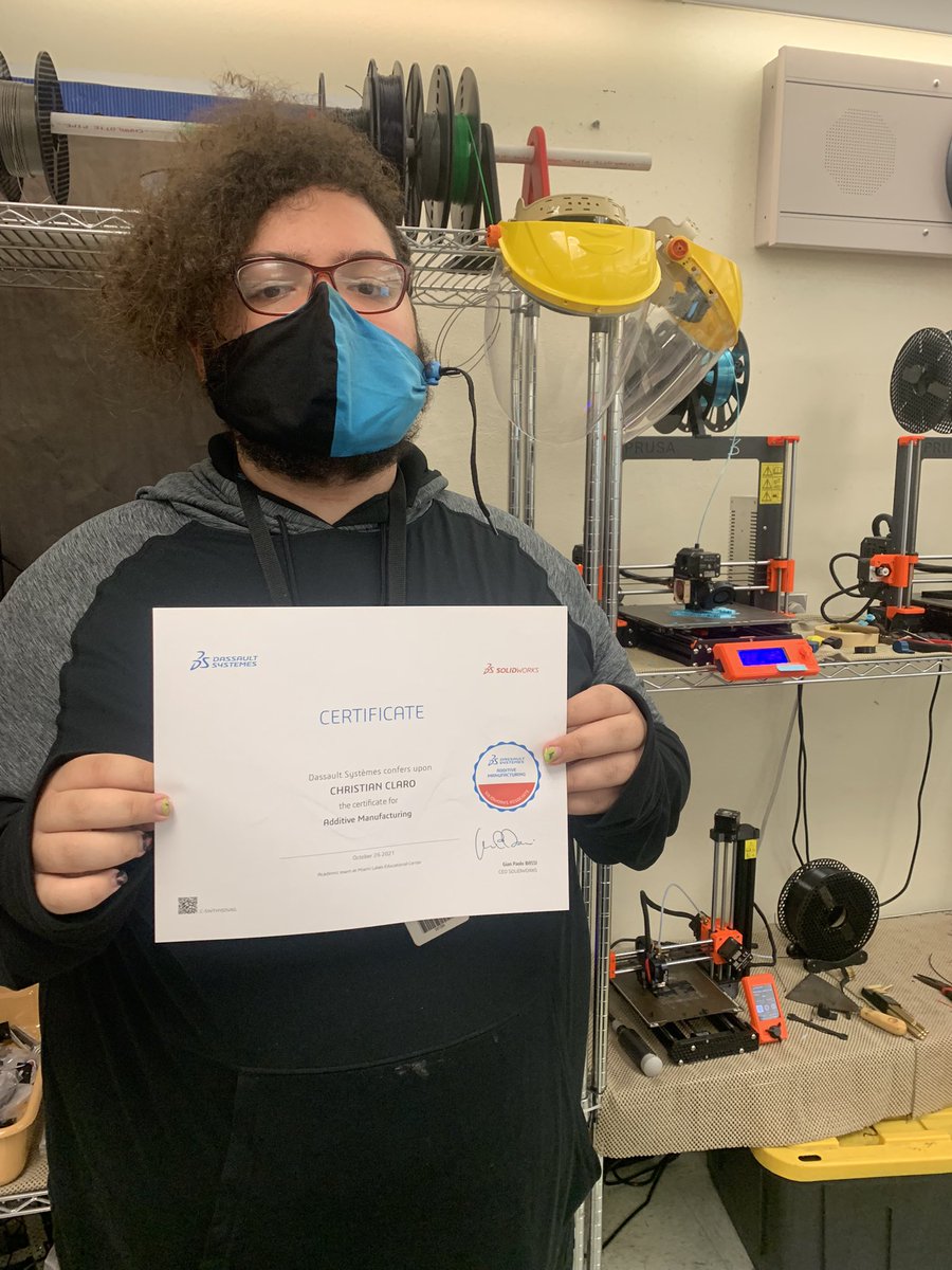 Yay Claro!! Robotics Class!