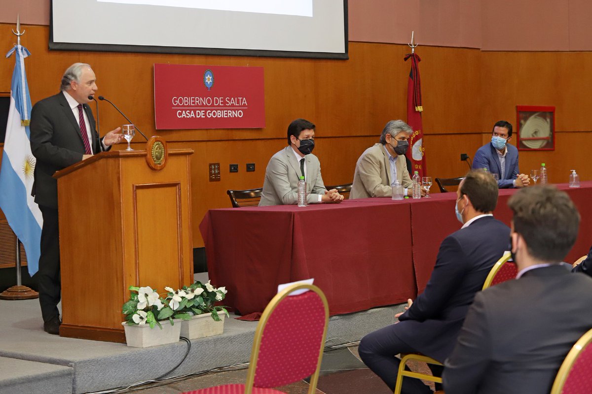 agenciaidiar's tweet photo. 📍SALTA |  Lanzamos el Fondo para la Economía del Conocimiento y la Tecnología Agroindustrial que será financiado en conjunto por @agenciaidiar y @agenciapcit para potenciar los sectores productivos de la provincia. 

🌐 https://t.co/wv2UIqRLY2 https://t.co/8JSzCQCuaY