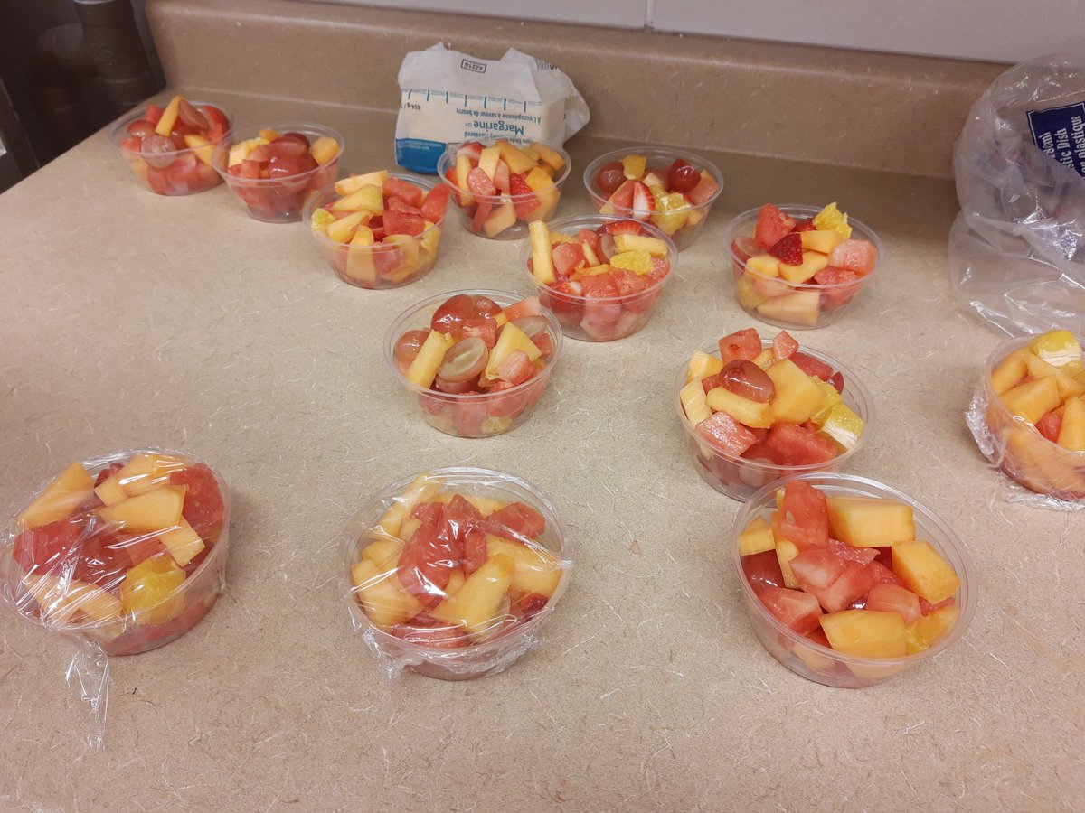 msplato1's tweet photo. Don't these fruit salad cups look beautiful and delicious? @StamfordNation @dsbn @DSBNTech https://t.co/eZPxeFoy2a